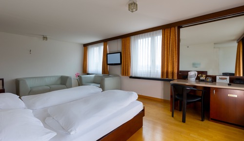 Suite junior, varias camas