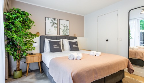 Queen Room with Terrace