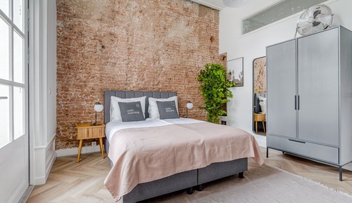 Queen Room with Balcony