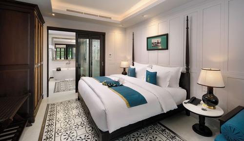 Siri Deluxe Pool View