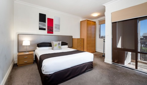 Apartamento de lujo, 1 cama de matrimonio, balcón, vistas al puerto