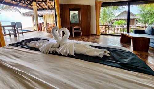 Beachfront Private Pool Villa