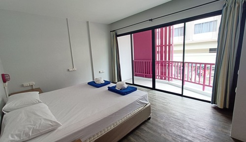 Habitación doble, 1 cama de matrimonio grande, no fumadores, baño privado