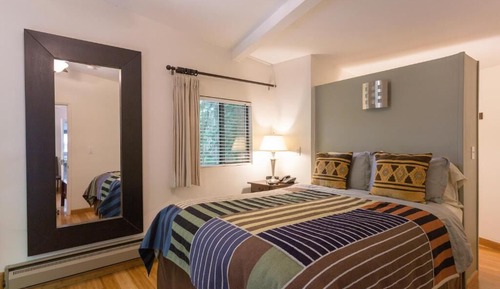 Bungalow (Mimi's Bungalow)