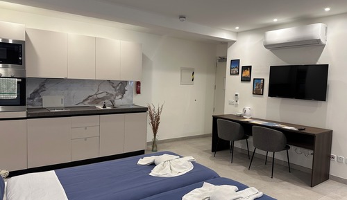 Estudio (Studio Apartment)