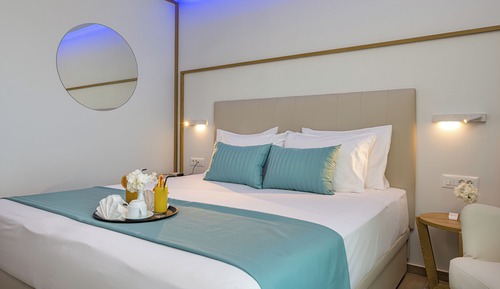 Habitación Deluxe con 1 cama doble o 2 individuales, acceso a la piscina, vistas a la piscina