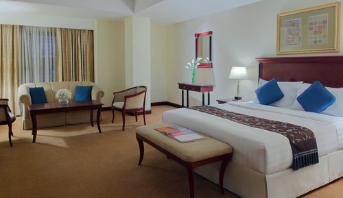 Suite, varias camas, fumadores, en esquina