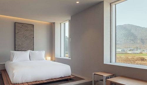 2F Duplex Mountain View + Hinoki Bathtub (Breakfast & Dinner for 2)