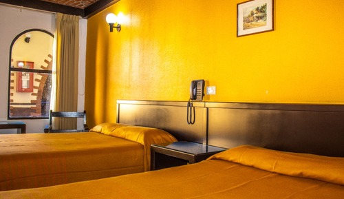 Habitación económica doble, 2 camas de matrimonio