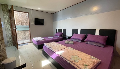 Habitación triple, baño privado