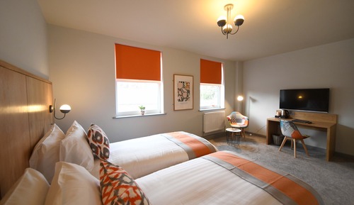 Habitación con 2 camas individuales