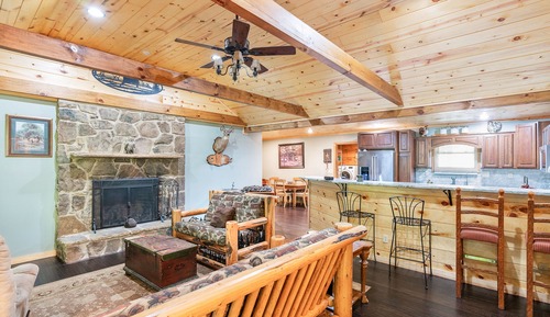 Cabaña, varias camas, bañera de hidromasaje, vistas a la montaña