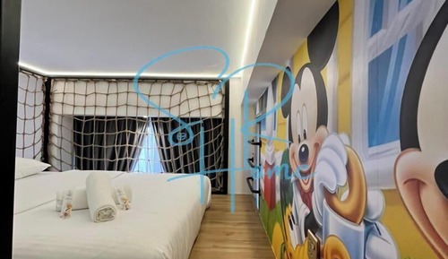 Suite estudio de diseño (Mickey)