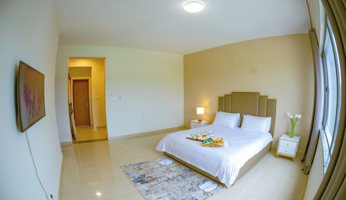 Dúplex estándar, 4 habitaciones, vistas al jardín