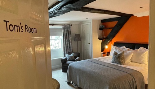 Habitación Confort con 1 cama doble o 2 individuales