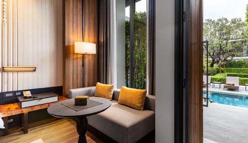 Deluxe Twin Pool Access