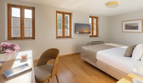 Standard Room with Half Day Boat Excursion