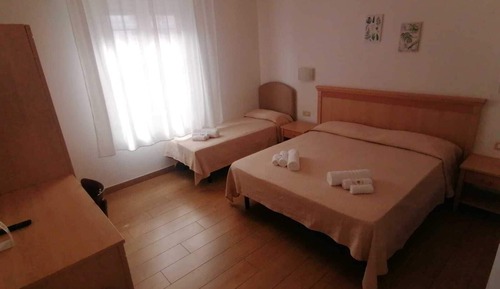 Habitación triple básica