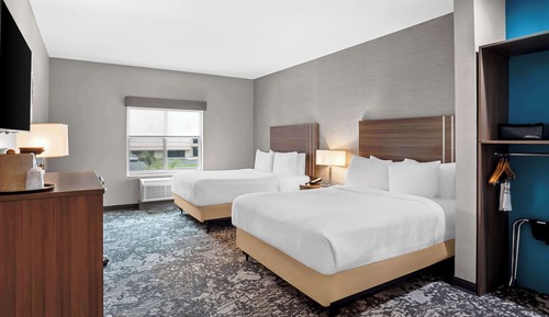 Habitación estándar, 2 camas de matrimonio, accesible para personas con discapacidad, bañera