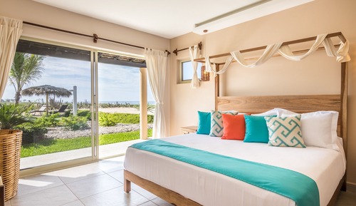 Habitación, piscina privada, vistas al mar (Casa Delfin)