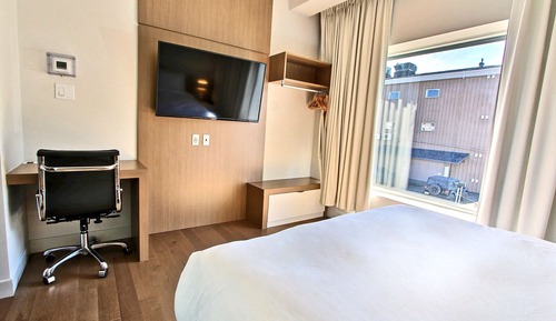 Estudio, 1 cama de matrimonio con sofá cama, cocina básica
