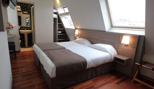 Habitación con 2 camas individuales