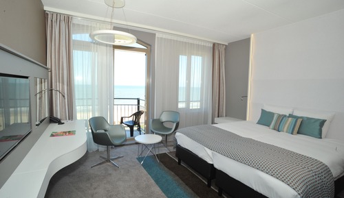 Habitación con 2 camas individuales, vistas al mar