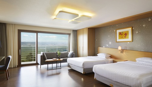 Family Deluxe Twin Room. Balcony