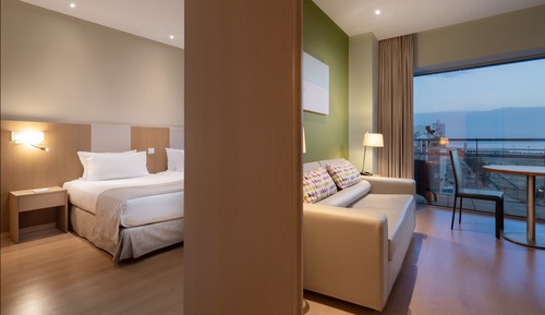 Suite, vistas al mar (2 Adults and 2 Children)