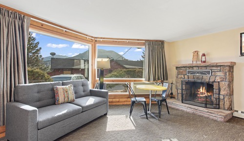 Habitación Premium, varias camas, chimenea, vistas a la montaña