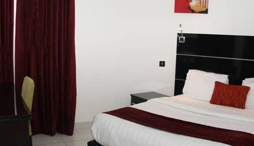 Habitación Deluxe doble, vistas a la piscina