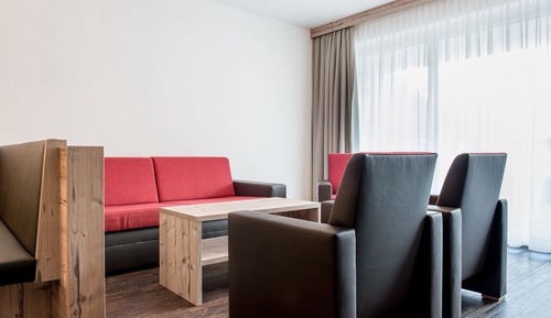 Apartamento, 2 habitaciones, balcón, vistas a la montaña (Top 3)
