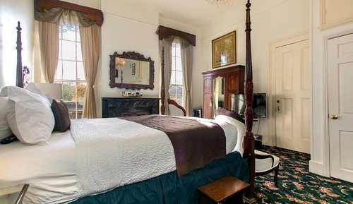 Habitación individual romántica, 1 cama de matrimonio grande, balcón, vistas a la ciudad