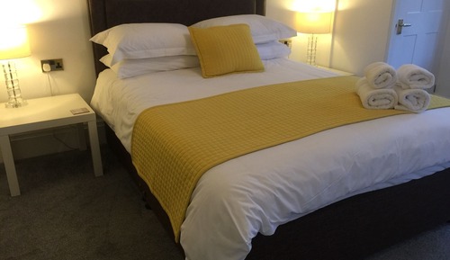 Double Room, Ensuite (Room 1 - King-size)