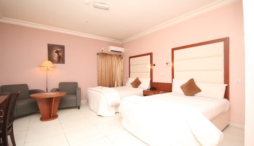 Habitación con 2 camas individuales