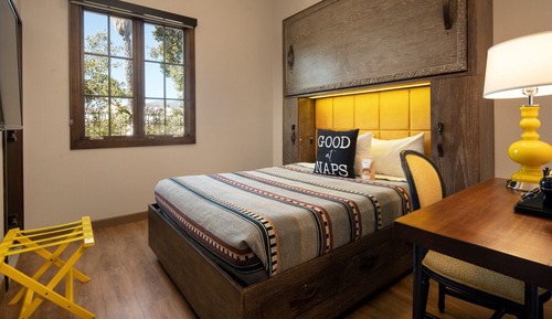 Habitación, 1 cama doble, junto a la piscina (Petite Pool View Queen 135 SQF)