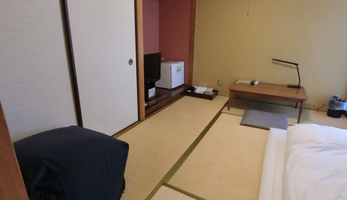 Habitación económica con 1 cama doble o 2 individuales