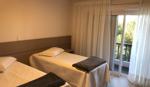 Habitación superior con 2 camas individuales
