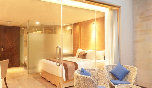 Habitación superior, terraza, planta baja