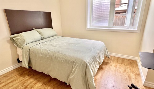 Habitación clásica doble, 1 cama doble, baño compartido, vistas al jardín