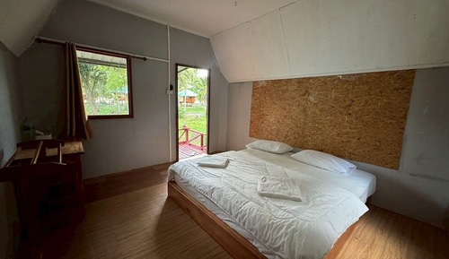 Habitación clásica, 1 cama de matrimonio grande, Aire acondicionado, vistas al canal