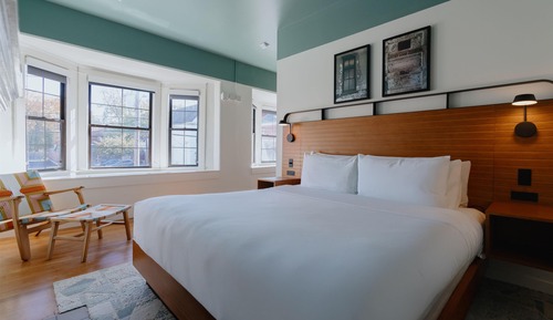 Habitación, 1 cama de matrimonio grande, accesible para personas con discapacidad (Roll-In Shower)