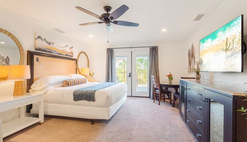 Habitación estándar, 1 cama de matrimonio grande, vistas a la piscina