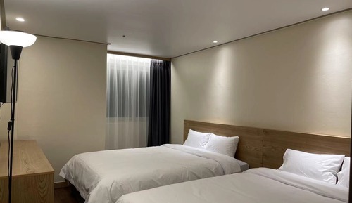 Habitación cuádruple básica