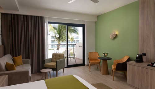 Habitación junior doble, acceso a la piscina, vistas a la piscina