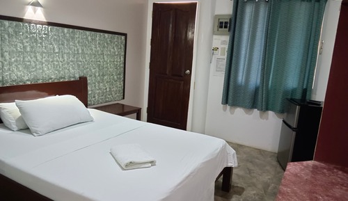 Habitación Deluxe, 1 cama de matrimonio, no fumadores, vistas al jardín