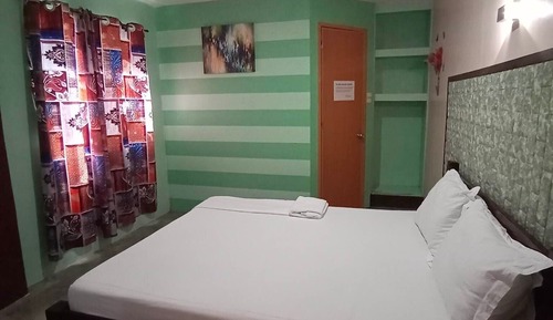 Habitación Deluxe, 1 cama de matrimonio, no fumadores, vistas al jardín