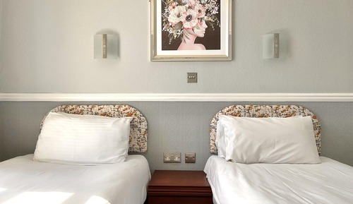 Habitación estándar con 2 camas individuales, 2 camas individuales, vistas al jardín