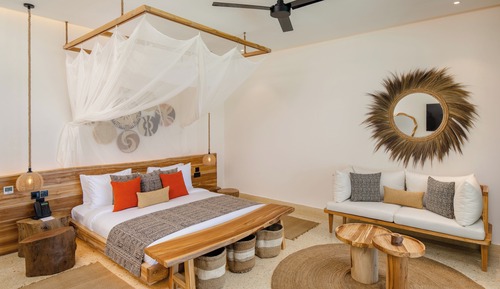 Sea Front Swim-Up Suite