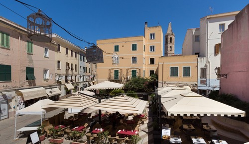 Habitación Signature con 1 cama doble o 2 individuales